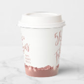 おもしろいタイポグラフィバラ金ゴールドフィフティ&ファブラス誕生日 紙コップ (左)