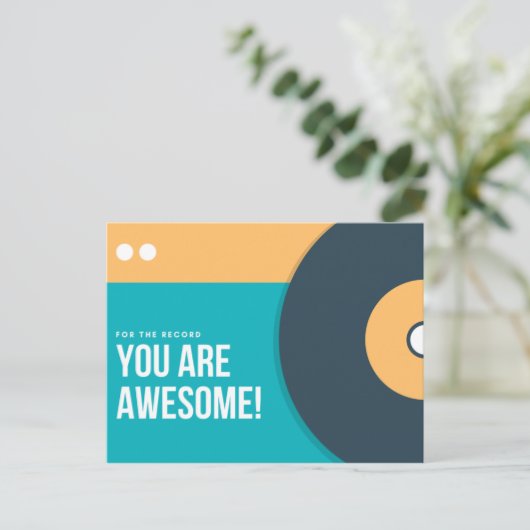 おもしろいティール（緑がかった色）とイエローディスク ポストカード (スタンド正面)