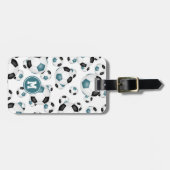 おもしろいティール(緑がかった色)ブラックサッカーボールのパターンモノグラムの ラゲッジタグ (正面横)