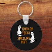 おもしろいトリックオートリートオイ私の足ハロウィーン キーホルダー (正面)
