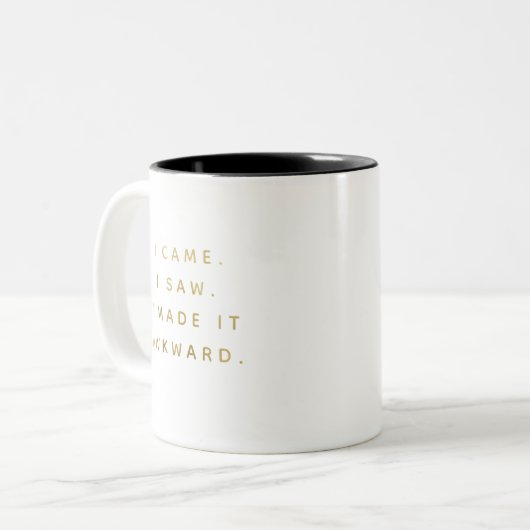 おもしろいトレンディータイポグラフィ厄介な同僚金ゴールド ツートーンマグカップ (正面左)