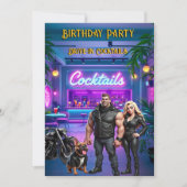 おもしろいドライブインカクテルバー誕生日バイクもしくは自転車に乗る人カップル 招待状 (正面)