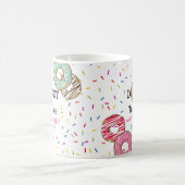 'おもしろいドーナツと私に話す'コーパーソナライズされたヒー コーヒーマグカップ (中央)