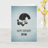 おもしろいハッピーキャンパー、テントとファイアメタルの外観 – 男性 カード (黄色い花)