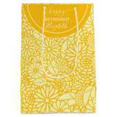 おもしろいハッピーリタイアメントイエローデイジー名前をカスタムする ミディアムペーパーバッグ (裏面)