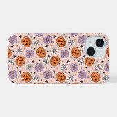 おもしろいハロウィーンカボチャと花のパターン iPhone 15ケース (裏面横)