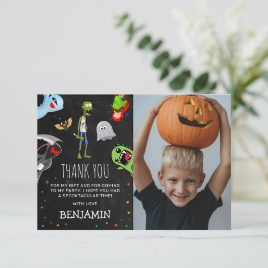 おもしろいハロウィーン子供の誕生日パーティー写真 サンキューカード (スタンド正面)