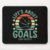 おもしろいバスケットボールの少年たちはゴールとアシストについて活気を呈する マウスパッド (正面)