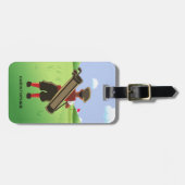 おもしろいパーソナライズされたゴルファーがゴルフ場に出る ラゲッジタグ (正面横)