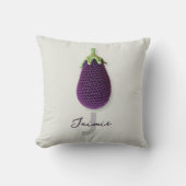 おもしろいパープルモダンクミニマルクロシェ茄子の名前 クッション (正面)