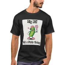 おもしろいピクルスがピクルボールをする Big Dill Tシャツ