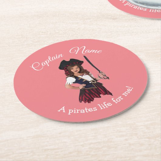 おもしろいピンクガール海賊 ラウンドペーパーコースター (アングル)