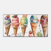 おもしろいファンシーアイスクリームコーン デスクマット (正面)