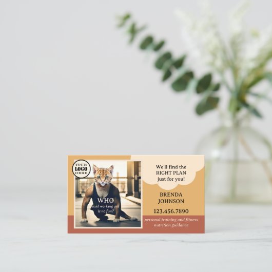 おもしろいフィットネス健康パーソナルトレーナー 名刺 (スタンド正面)