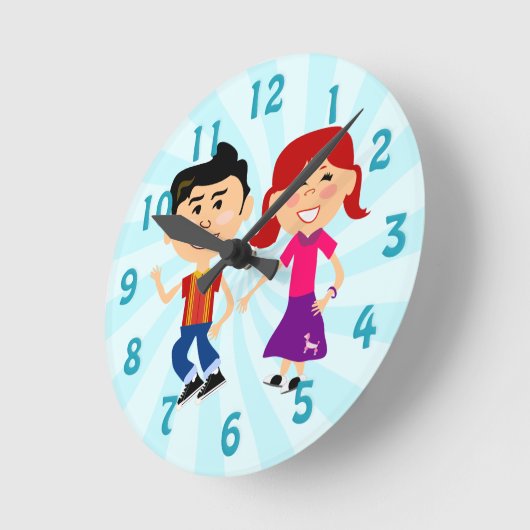 おもしろいフィフティスハッピーダンスキッズレトロアート ラウンド壁時計 (傾斜)