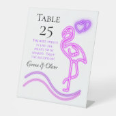 おもしろいフラミンゴとハート結婚のテーブル番号記号 台座サイン (正面)