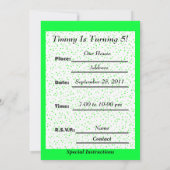 おもしろいブライトグリーン子供の誕生日ヘビ水玉模様 招待状 (裏面)