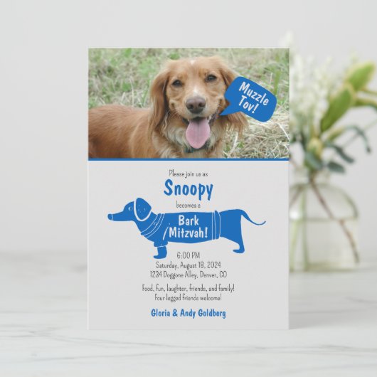 おもしろいブルーグレーペットドッグマズルトフバーク（ユダヤ教の）バル・ミツバー 招待状 (スタンド正面)