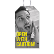 おもしろいプレゼントラベルと白黒顔写真