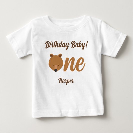 おもしろいベアファースト誕生日ベビーTシャツ ベビーTシャツ (正面)