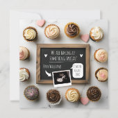 おもしろいベーキングベビー告知カード 招待状 (正面)