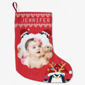 おもしろいペンギンあなたの写真名かわいいベビー幼児レッド スモールクリスマスストッキング (正面)