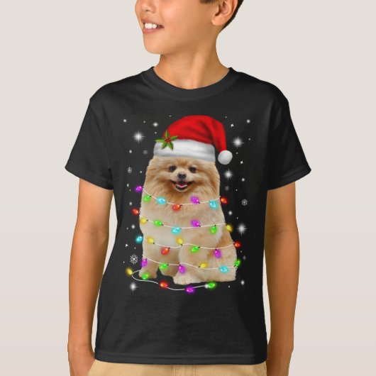 おもしろいポメラニア犬ドッグサンタハットクリスマスライトロー Tシャツ (正面)
