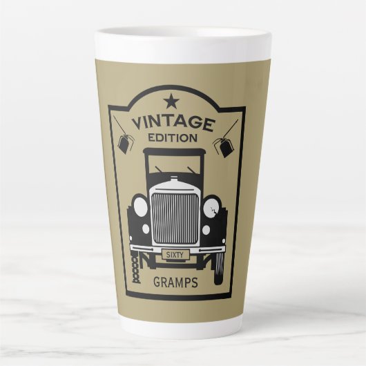 おもしろいマイルストン誕生日ザヒル カフェラテマグ (正面)