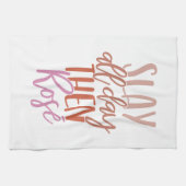 おもしろいマムライフワインラバーガールボスピンク引用文  キッチンタオル (横)