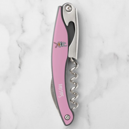 おもしろいマンガの白いバニーで黒いボウタイピンク ソムリエナイフ (裏面)