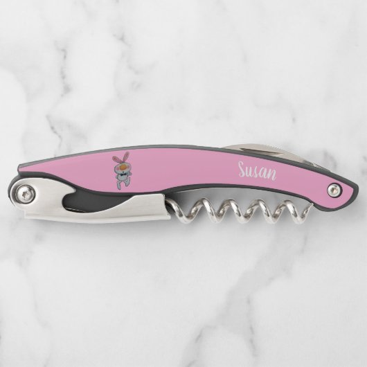 おもしろいマンガの白いバニーで黒いボウタイピンク ソムリエナイフ (正面)