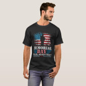 おもしろいメモリアルデー Tシャツ (正面フル)