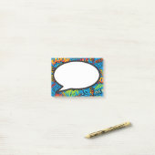 おもしろいモダンカラフル漫画本の音声バブル ポストイット (デスク上)