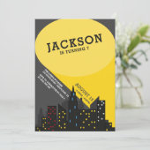 おもしろいモダンスーパーヒーローボーイズ誕生日 招待状 (スタンド正面)