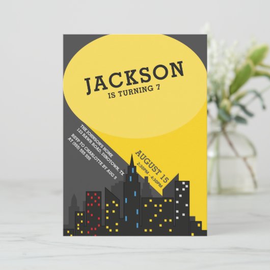 おもしろいモダンスーパーヒーローボーイズ誕生日 招待状 (スタンド正面)