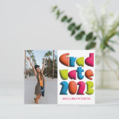 おもしろいモダンブライトカラー文字大学院パーティー インビテーションポストカード (スタンド正面)