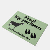 おもしろいヤギがホーフを拭くToggenburgヤギ ドアマット (アングル)