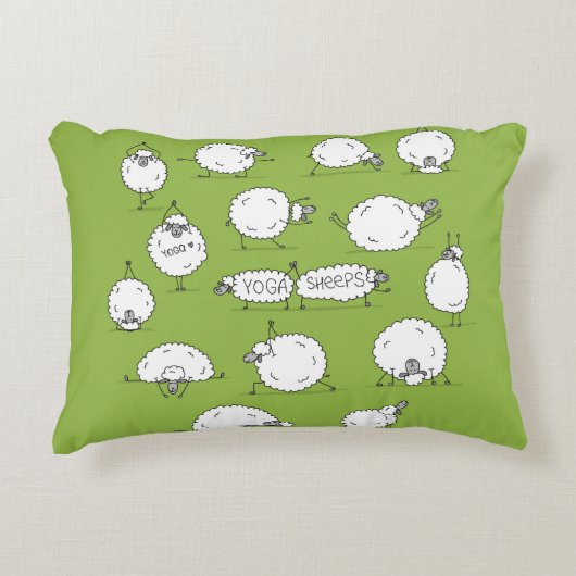 おもしろいヨガをする羊 アクセントクッション (正面)