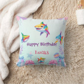 おもしろいレインボーシャーク誕生日バルーンパーティーファミリー クッション (ブランケット)