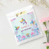 おもしろいレインボーシャーク誕生日バルーンパーティーファミリー フェイバーバッグ (封をした状態)