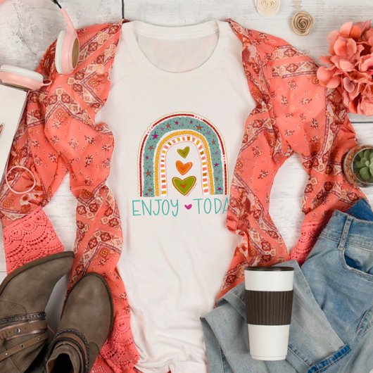 おもしろいレインボーハート楽しむトゥデイ吸気性 Tシャツ