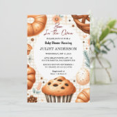 おもしろいレトロBoho Cake Bunでオーブンの赤ちゃんシャワー 招待状 (スタンド正面)
