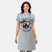 おもしろいヴィンテージつるこうもりのハロウィーン エプロン (着用した状態)