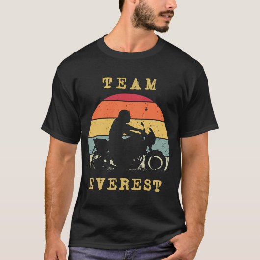おもしろいヴィンテージレトロサンセットエベレストバイクバイクもしくは自転車に乗る人 Tシャツ (正面)