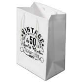 おもしろいヴィンテージ50歳の誕生日パーティー ミディアムペーパーバッグ (裏面アングル)