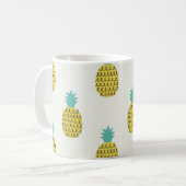 おもしろいヴィンテージPineappleシームレスイラストレーション。 コーヒーマグカップ (正面左)