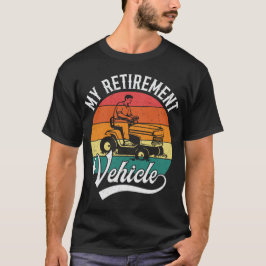 おもしろい乗用芝刈り機の定年退職車 Tシャツ