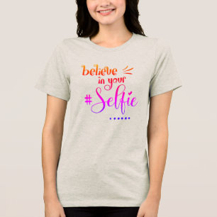 おもしろい信じの引用文Selfie Purpleスクリプト トライブレンドTシャツ
