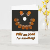 おもしろい健康な丸薬を作ります幸せな顔を得て下さい カード (黄色い花)