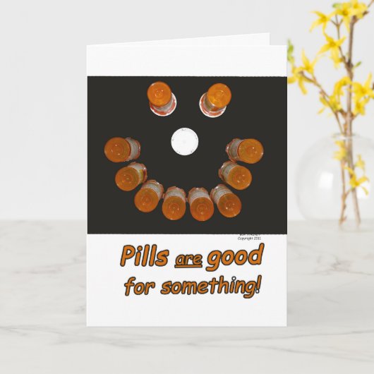 おもしろい健康な丸薬を作ります幸せな顔を得て下さい カード (黄色い花)